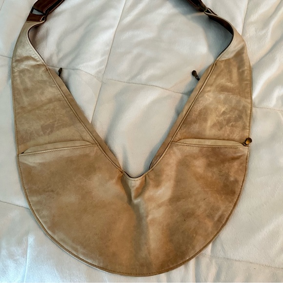 Sash Bag - Reversible Cream/Honey Cognac Leather - Picture 10 of 11